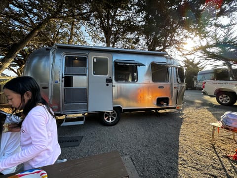 2020 Airstream Caravel 22FB Towable trailer in Dublin