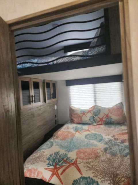 ARCTIC WOLF 2 BEDROOM PLUS LOFT BED 1 AND 1/2 BATH *FREE DELIVERY/SETUP* Towable trailer in Socastee