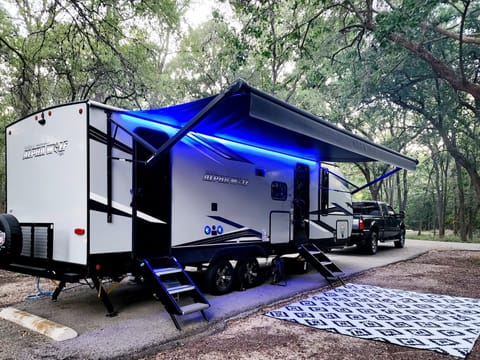 WOLFIE Towable trailer in Rosenberg