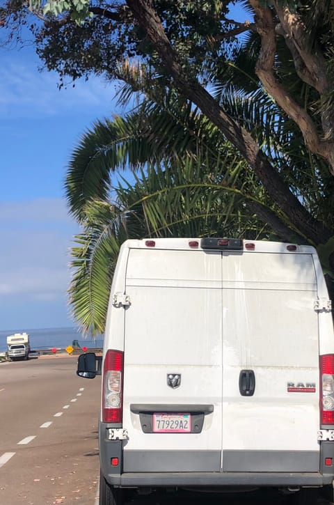 COZY CAMPER BY THE BEACH Drivable vehicle in Leucadia