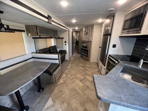 Family Friendly Bunk House! 2021 Towable trailer in Sherman