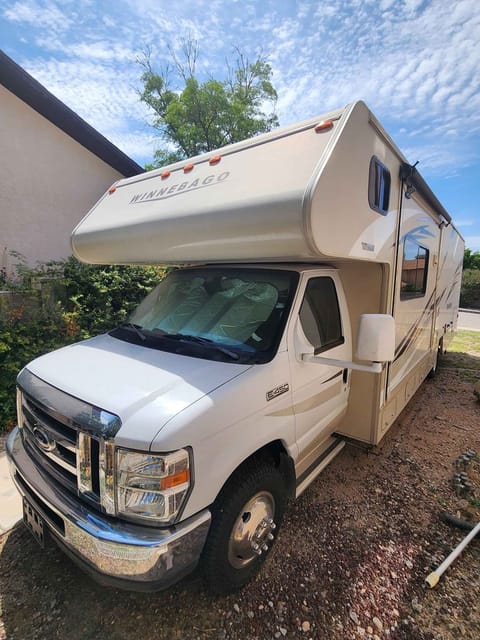 RV Rental Based in Albuquerque, NM Sleeps 10 Drivable vehicle in Albuquerque