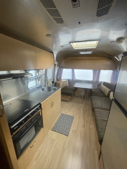 2010 Airstream Flying Cloud 25FB Towable trailer in Cedar City