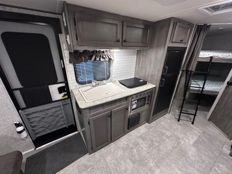 2019 Coachman Apex Nano w/ Bunk Beds and Slide Out Towable trailer in Denton