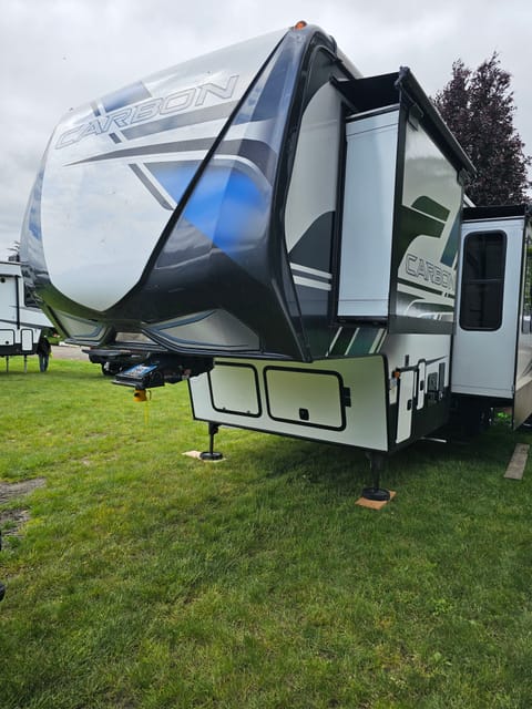 Frozen in "Carbon"ite Towable trailer in Renton