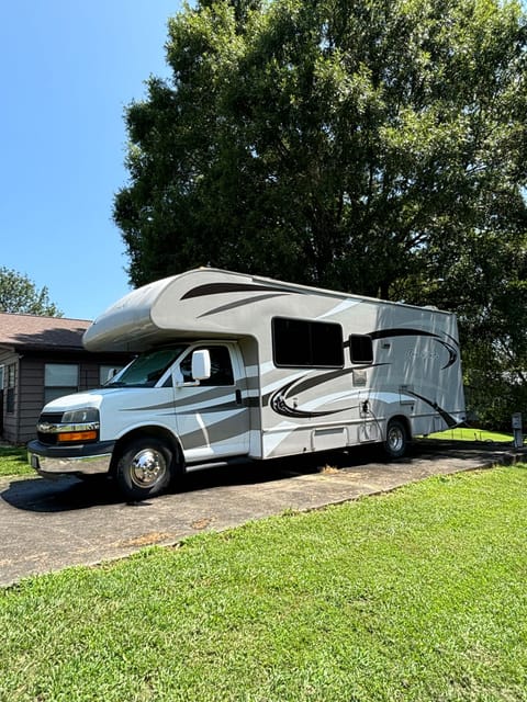 RB’s RV Drivable vehicle in Salisbury