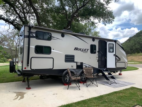 29ft Keystone Bullit BHS 243 Towable trailer in Huntersville