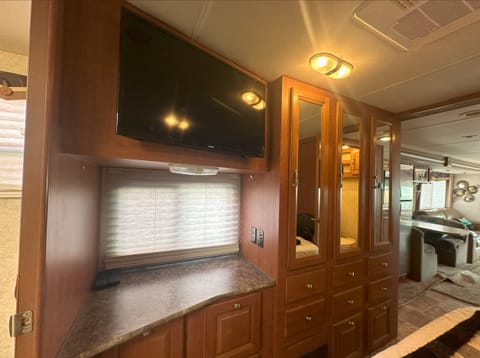 2012 Forest River Class A Luxuries motorhome for RENT. XL Series M-360DS Drivable vehicle in Lynnwood