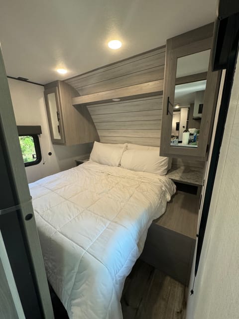 Brand New, Family Friendly Coleman Camper Reboque rebocável in Dillsburg