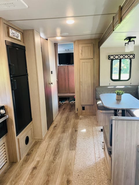 Freedom Traveler: Your Adventure-Ready Camper Remorque tractable in Kernersville