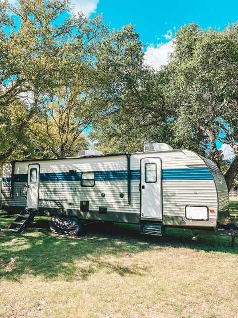 Blue Moon: 2023 PrimeTime Avenger Towable trailer in Georgetown