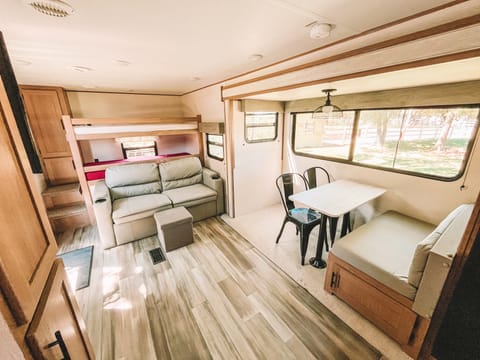 Blue Moon: 2023 PrimeTime Avenger Towable trailer in Georgetown