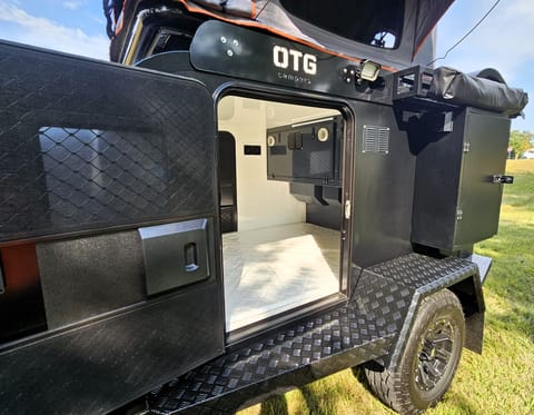 Off-Grid Camper Trailer for Rent – Perfect for Adventure Seekers! Towable trailer in Northfield