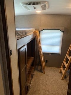 2017 Heartland North Trail 33BKSS King Towable trailer in McQueeney