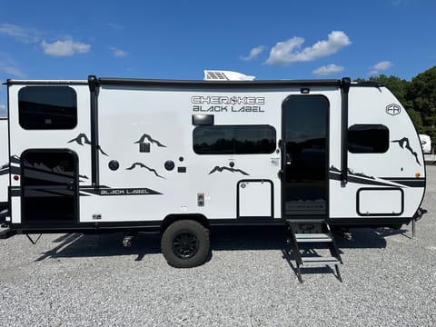 Wolf Den Towable trailer in Opelika