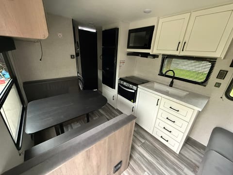 2025 Jayco Jayflight SLX 260BH – Clean, Modern Bunkhouse! Towable trailer in Fort Wayne