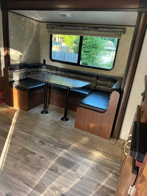 2017 Jayco Jay flight Towable trailer in Crescent City