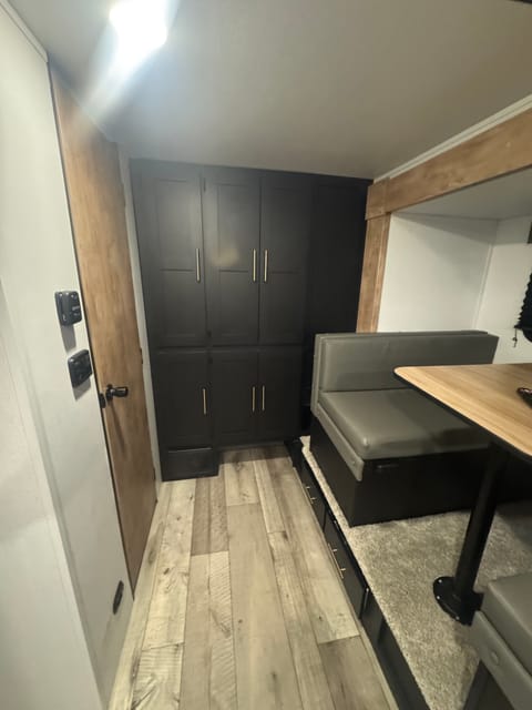 Cozy 1860ss Springdale Towable trailer in Southfield