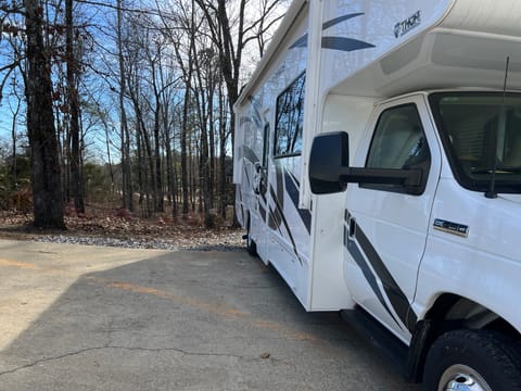 2023 Thor Four Winds 27R Motor Coach****DELIVERY ONLY**** Drivable vehicle in Orange Beach