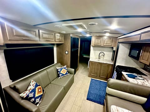 Glamping Alert! Beautiful Class A RV Drivable vehicle in Wildomar