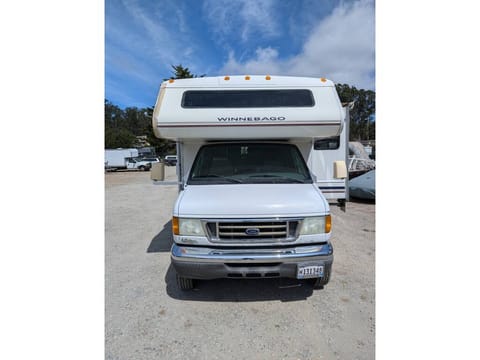 2005 Winnebago Minnie Winnie Drivable vehicle in Citrus Heights