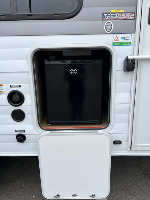 Getaway Adventure Rentals 263BHXL Travel Trailer Remorque tractable in Upland