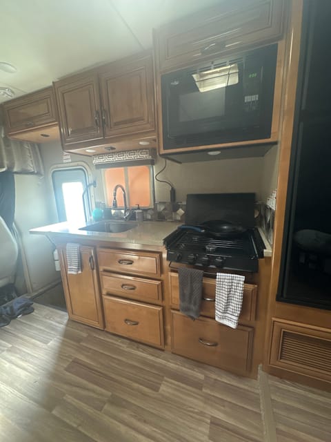 2018 Thor Quantum RC25 RV with INTERNET Drivable vehicle in Murray