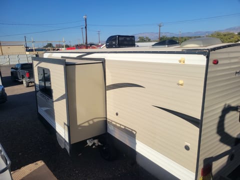 (CACTUS 4) Towable trailer in Albuquerque