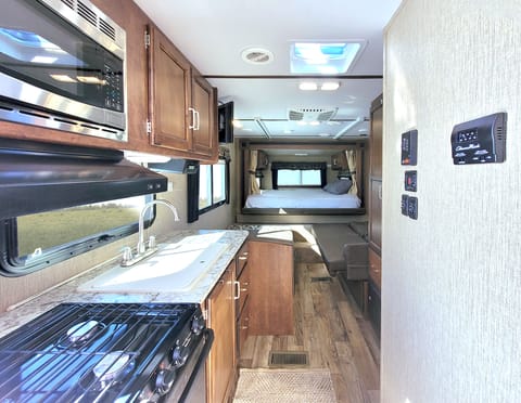 2018 Keystone Outback 210URS Towable trailer in Laveen Village