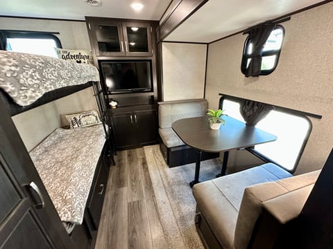 Jayco Jayflight 33RBTS Towable trailer in Longboat Key