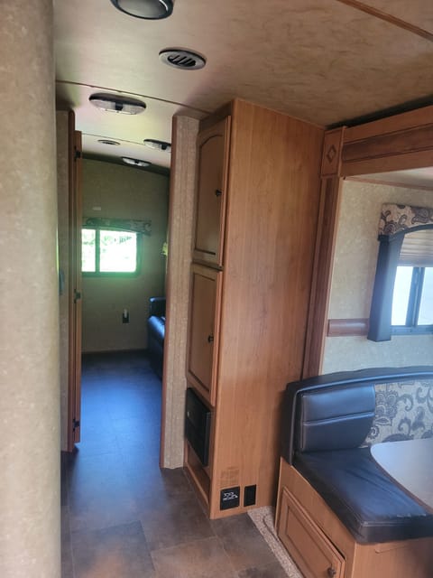 Experience Adventure this light weight and spacious camper. Towable trailer in Neenah