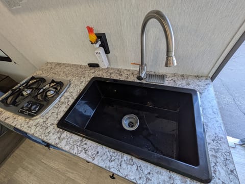 Tow Lucinda with an SUV! Fully-stocked, 2025 Sunset Park 19rb Towable trailer in Albuquerque