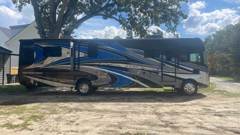 Sam & Kate’s Family Friendly RV Rental Drivable vehicle in Lake Blackshear