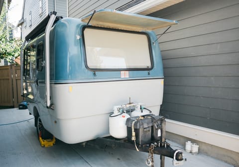 2017 The Outback Trillium Trailer 13.6' Towable trailer in Surrey