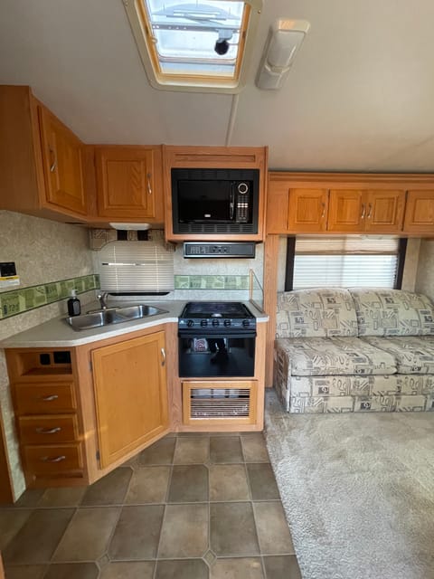 Adventure awaits! 31ft Class C - sleeps 10! Drivable vehicle in Los Ranchos