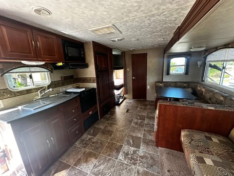 SoCal Family Time! - Fully Stocked Forest River, Wildwood Travel Trailer! Towable trailer in Newbury Park