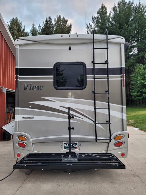 Winnebago View 24' Motorhome Drivable vehicle in Leesburg