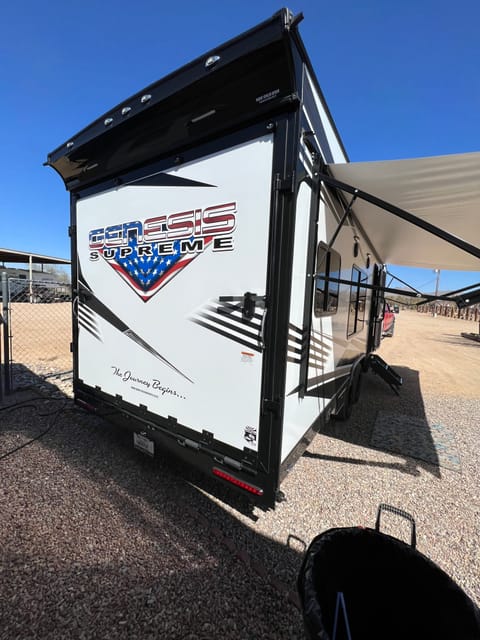 2022 Genesis Supreme RV SS 23SS Towable trailer in Tucson Estates