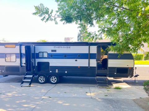 2021 Forest River Cherokee Grey Wolf 26DBH Travel Trailer Towable trailer in Clovis