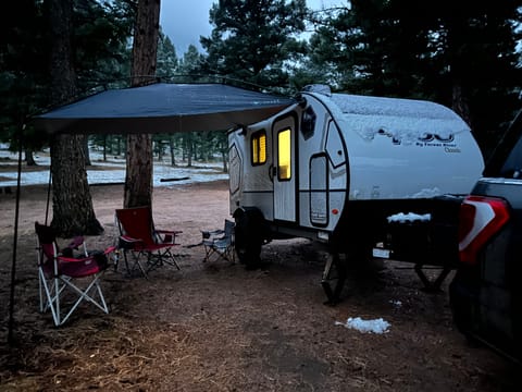 Dry Camping Trailer Towable trailer in Lakewood