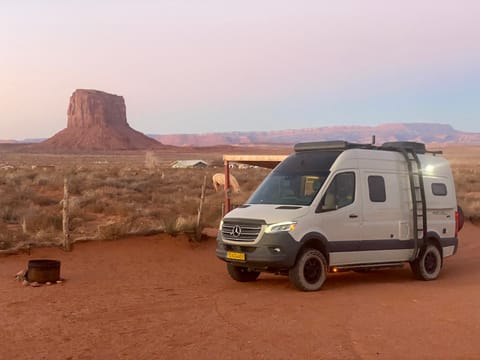 Red Rock Revel | 🚐 Includes 50GB Starlink WiFi – Stay Connected Drivable vehicle in Rancho Cordova