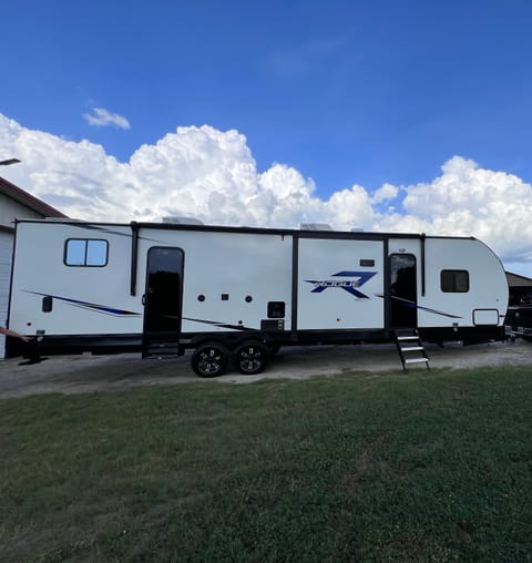 2024 Forest River Vengeance Rogue 39’ toy hauler Towable trailer in DeLand