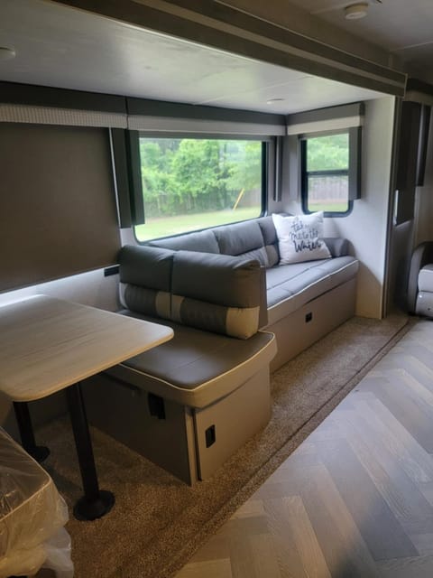 Ginnie's RV-r-bo Camper Rental -Recline in the" WILDWOOD" Travel Trailer Towable trailer in Lake Conroe