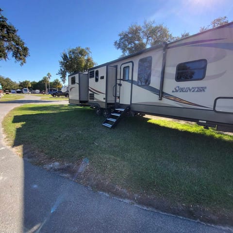 2br2bath airbnb on wheels delivered to your camp ground spot. Towable trailer in Crystal River