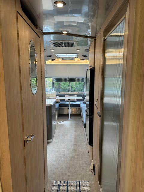 2024 Airstream Globetrotter Towable trailer in Vestavia Hills