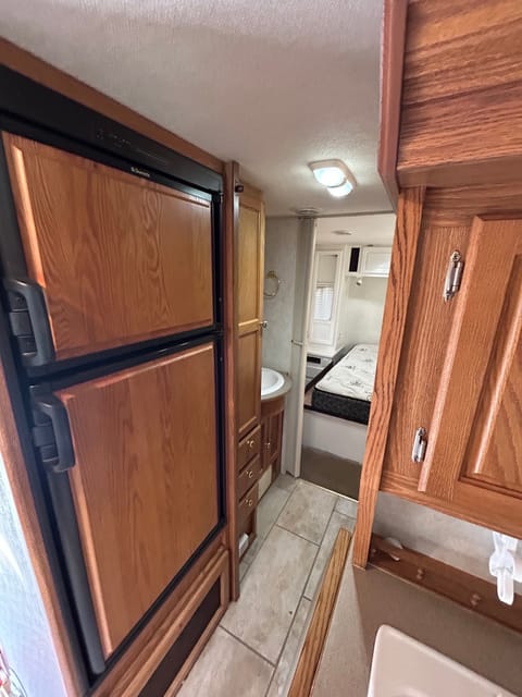 2002 Bigfoot Motorhome - Sleeps 6! 4 Seasons camping Drivable vehicle in Langley