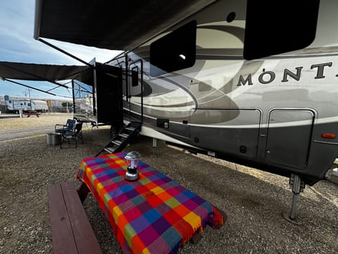 Central Coast Classy, Comfy Camping, Everything Included! Towable trailer in Grover Beach