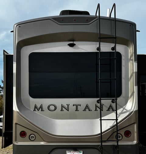 Central Coast Classy, Comfy Camping, Everything Included! Towable trailer in Grover Beach