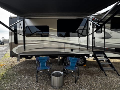 Central Coast Classy, Comfy Camping, Everything Included! Towable trailer in Grover Beach