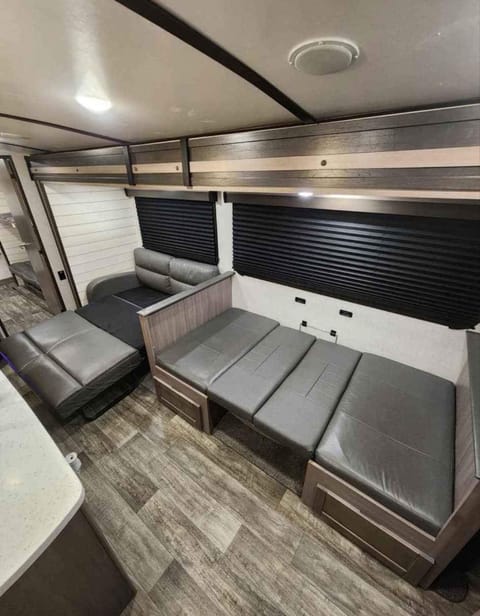 MEET SUNSET, OUR LUX 2 BEDROOM 2 BATH RV Towable trailer in Cutler Bay